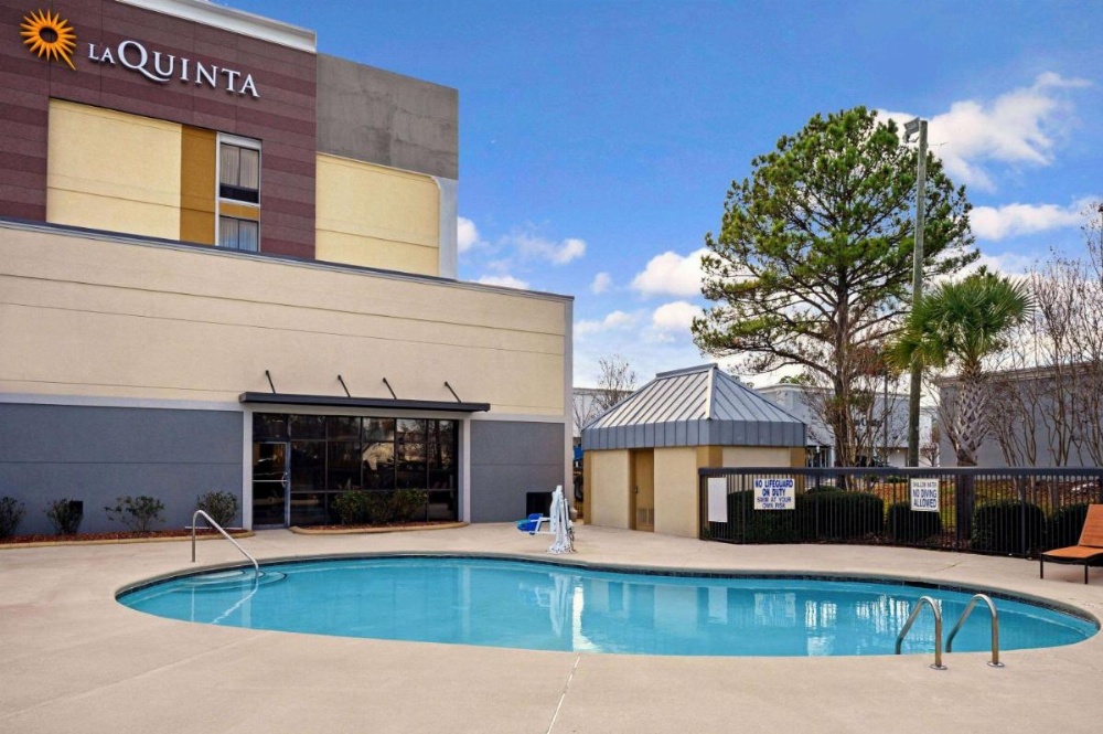 La Quinta Inn & Suites by Wyndham Maingate Fort Jackson